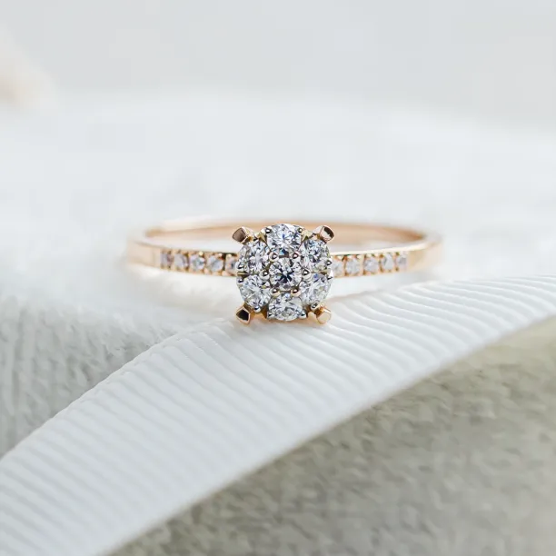 Pavé gold ring with moissanites LOLA