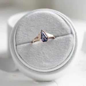 Full view of the PLATON blue sapphire signet ring
