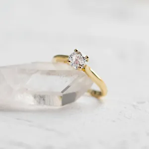 Luxury lab-grown diamond engagement ring LUCIENNE