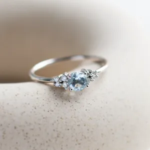 Originální zásnubní prsten s akvamarínem a diamanty AZZURRO