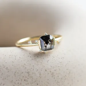 Close-up of the WINNIE salt and pepper diamond and clear diamond cluster