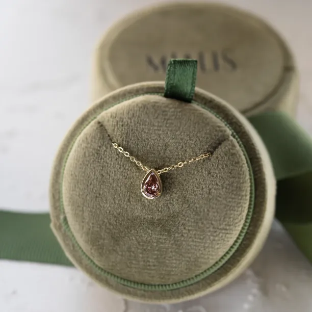 Náhrdelník MAEVA s přívěskem s růžovým lab grown diamantem
