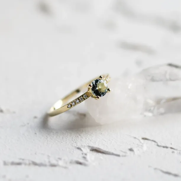 Elegantní zlatý prsten s akvamarínem a diamanty ELYSIA Image