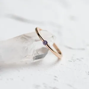 Close-up of the HAIMEE ring and its lavender sapphire