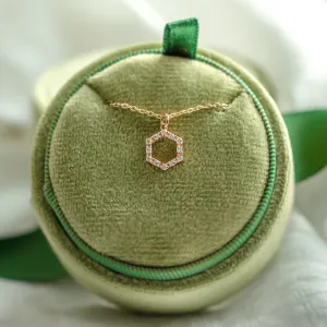 Celý zlatý náhrdelník MARION s diamantovým hexagonovým přívěskem