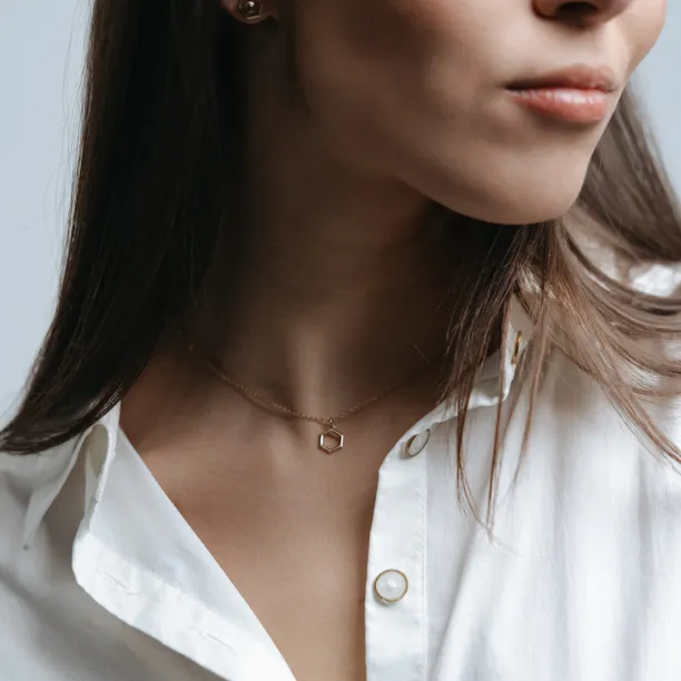 Gold hexagon necklace MEGAN Image