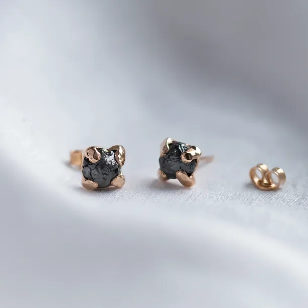 CORDELIA earrings with rough diamonds and butterfly backs