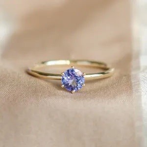 Close-up of the TANJA engagement ring and faceted tanzanite