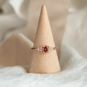 EDDY engagement ring with a pink lab grown diamond and natural diamonds
