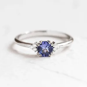 Zlatý prsten MONNYS s tanzanitem a přírodními diamanty