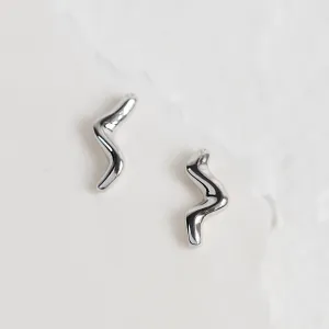 MIGNON 14K white gold wave earrings, close-up pair