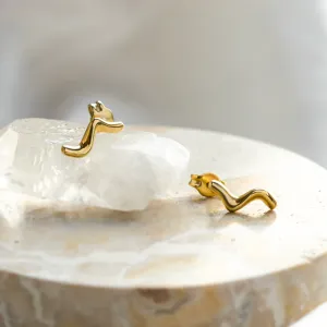 MIGNON wave earrings shown from an angled view