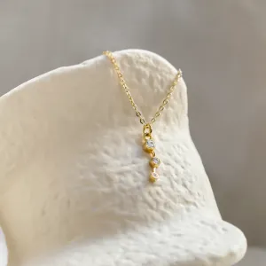 Diamantový náhrdelník MARIANNE s jasně viditelným přívěskem se třemi diamanty