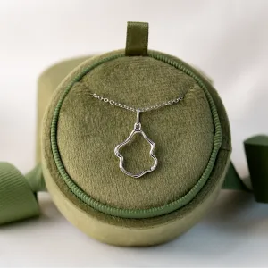 DOMINIQUE minimalist diamond necklace with irregular pendant, close-up view