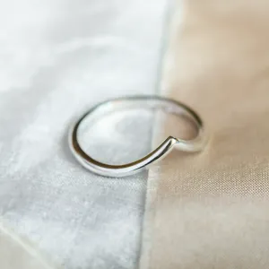 Craved minimalist gold ring VENUS Thumbnail