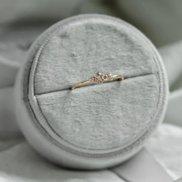 Gold cluster ring with natural or lab grown diamonds VENICE Image