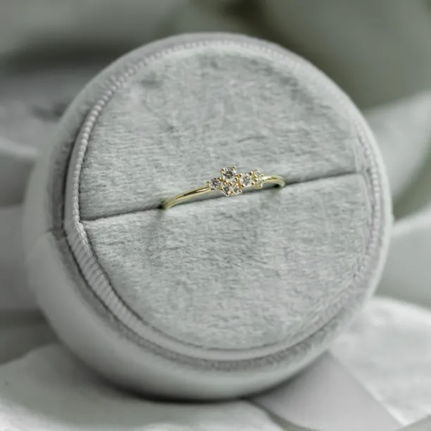 Gold cluster ring with natural or lab grown diamonds VENICE Image