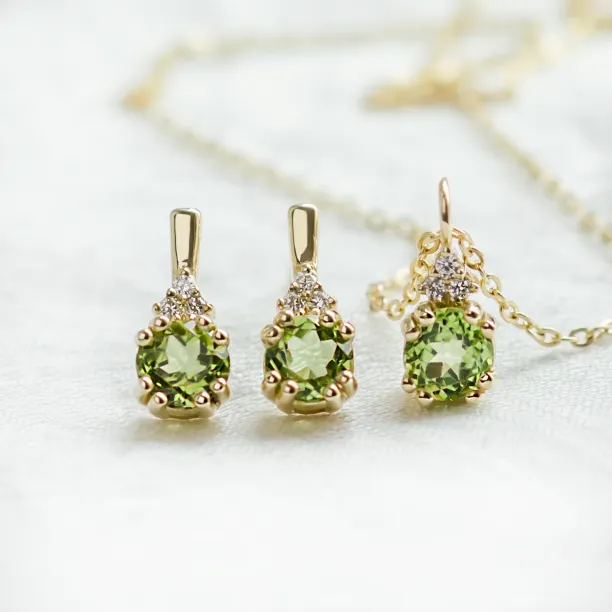 Set zlatých šperků VERDA s olivínem a diamanty, přívěsek a náušnice