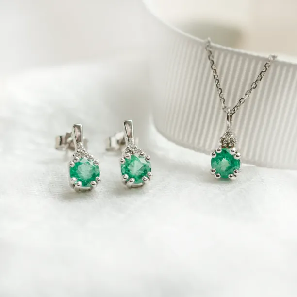 ELANNA emerald and diamond jewellery set with earrings and necklace