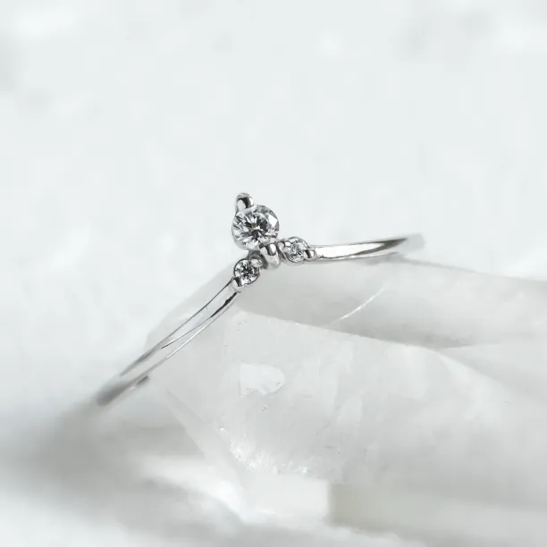 Fine gold ring with lab created diamonds JANA Image