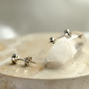 Zlaté náušnice s lab-grown diamanty v bezel stylu BRESCIA Thumbnail