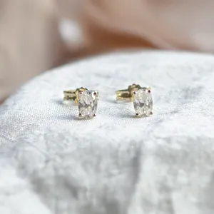 Pár náušnic CARO ze žlutého zlata s oválnými lab-grown diamanty