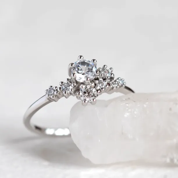 Vintage cluster prsten s laboratorními diamanty LUST Image