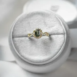 BAROQUE vintage gold ring with green sapphire and diamonds, viewed from above