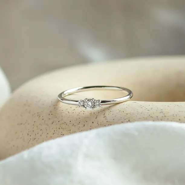 HANNAH minimalist diamond ring in 14K white gold
