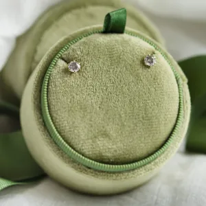 Pár zlatých pecek PARKER se salt and pepper diamanty z nadhledu