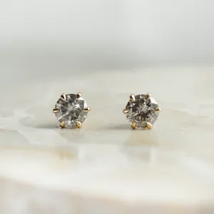 Minimalistické zlaté pecky PARKER se salt and pepper diamanty