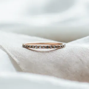 Zlatý eternity prsten se salt and pepper diamanty DOROTHY Thumbnail