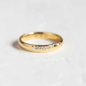 Zlatý prsten s pěticí diamantů NICO