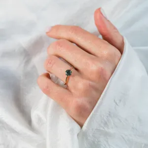 Unusual engagement ring with moss agate and organic bezel AVERIL Thumbnail