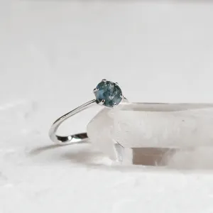Unusual engagement ring with moss agate and organic bezel AVERIL Thumbnail