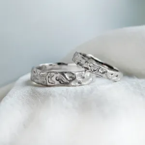 ANJA original wedding rings with an organic textured surface