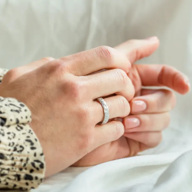 Atypical wedding rings with special surface MOONLIGHT Image