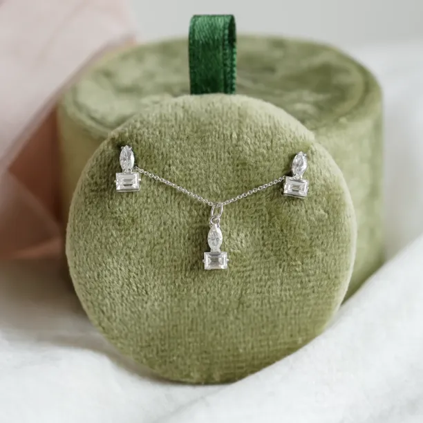 HOLLY jewelry set with matching marquise and baguette moissanites