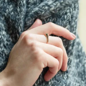 Original gold ring with an asymmetric teal sapphire TAYLOR Thumbnail