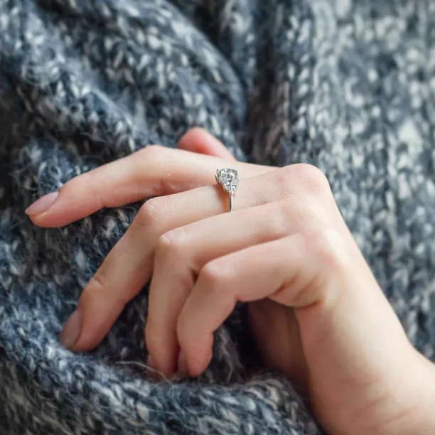 GINNY atypical ring with moissanites worn on a hand