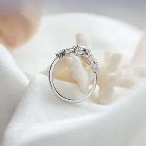GINNY atypical ring with moissanites viewed from the inner side