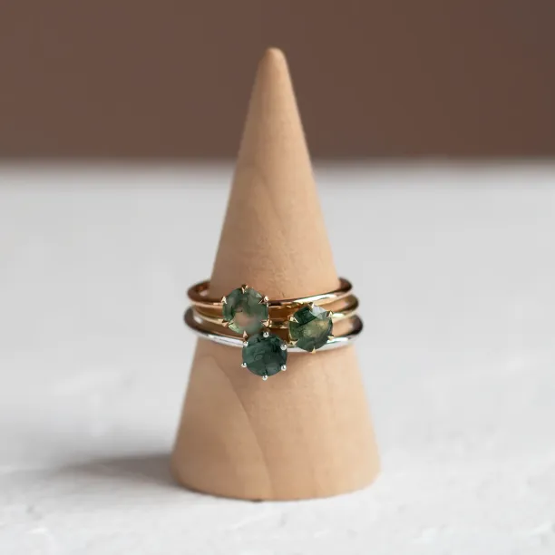 Minimalist engagement ring with moss agate MAGGIE Image