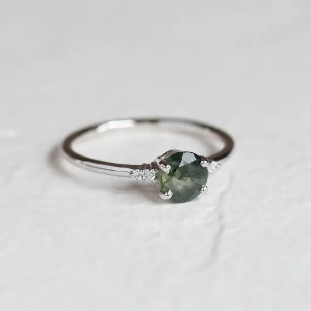 Netradiční zásnubní prsten s mechovým achátem a diamanty CAMILA Image