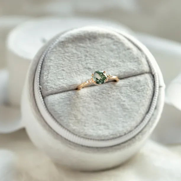 Netradiční zásnubní prsten s mechovým achátem a diamanty CAMILA Image