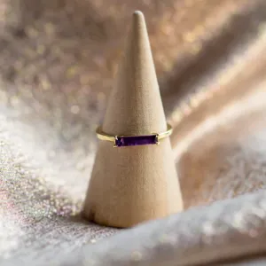 Gold ring with baguette amethyst AYLA Thumbnail