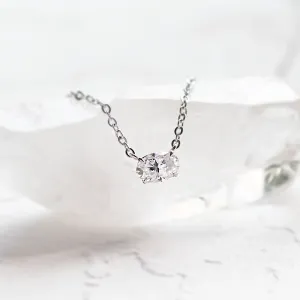 ARIA gold necklace with oval moissanite