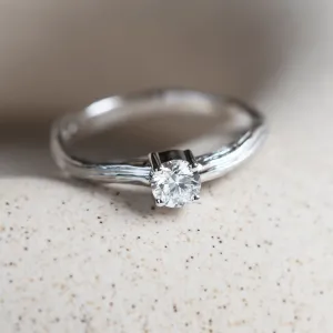 Atypical engagement ring with diamond and tree bark surface RIA Thumbnail