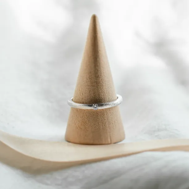 Minimalist engagement ring CHER