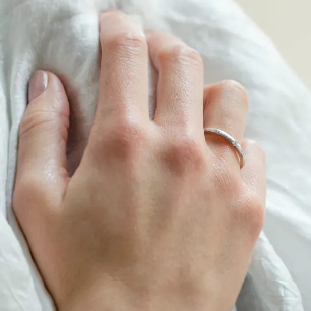 Minimalist engagement ring CHER