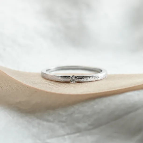 Minimalist engagement ring CHER